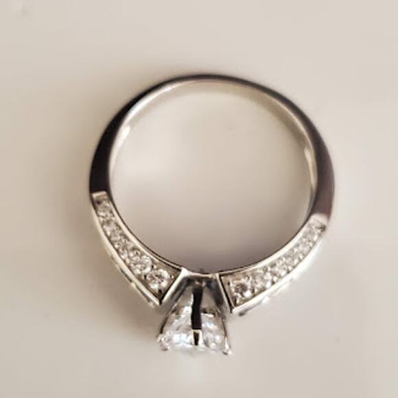 Sterling Silver 925 Synthetic Sapphire Crystal Ring Size 7 1/2  New Without Tags - Picture 3 of 10